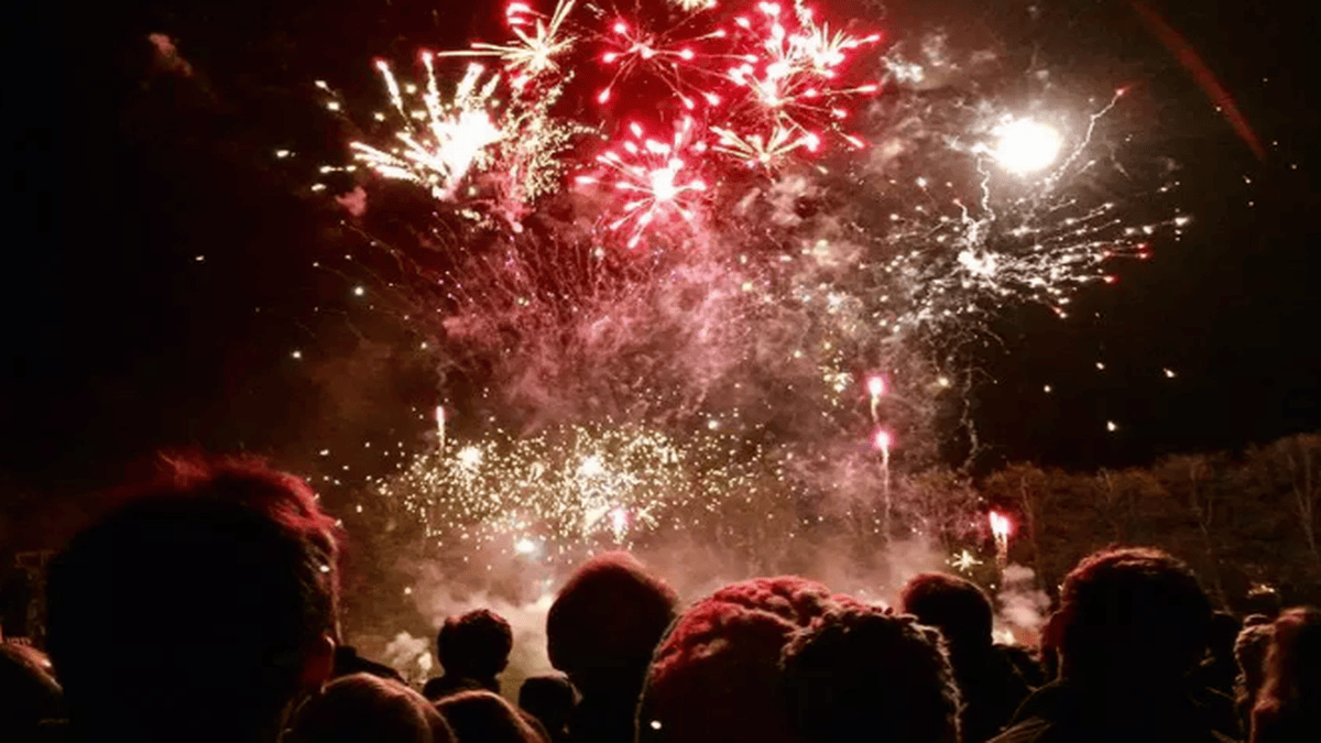 0_saffron-walden-fireworks